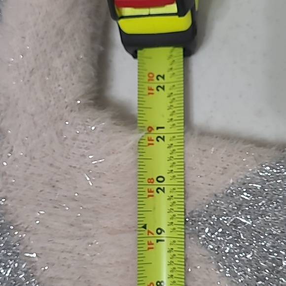 Rue21 Cream, Pink & Silver Chevron Print Eyelash Sweater Size Large - Picture 6 of 7